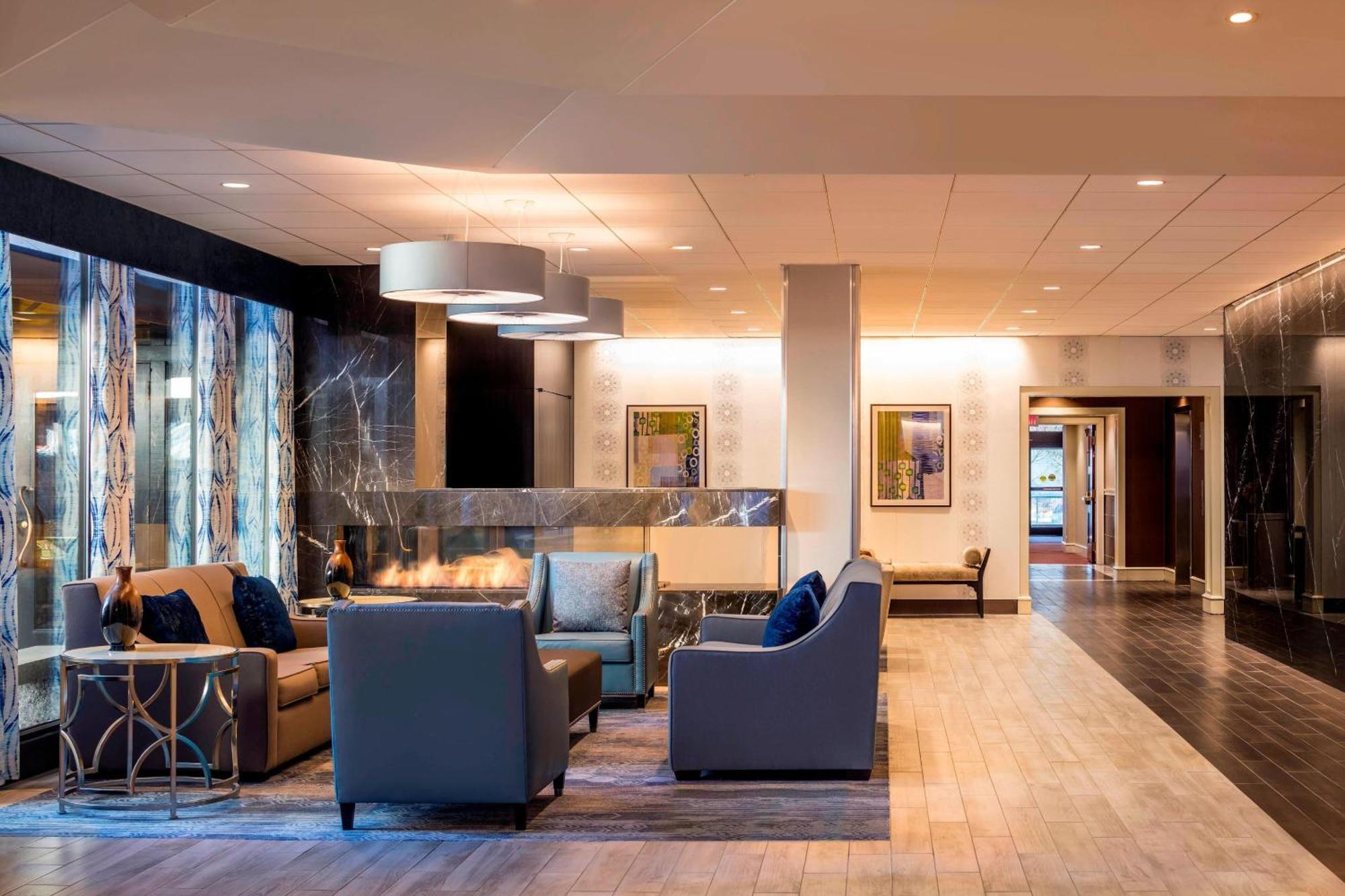 Four Points By Sheraton Norwood Conference Center Екстериор снимка