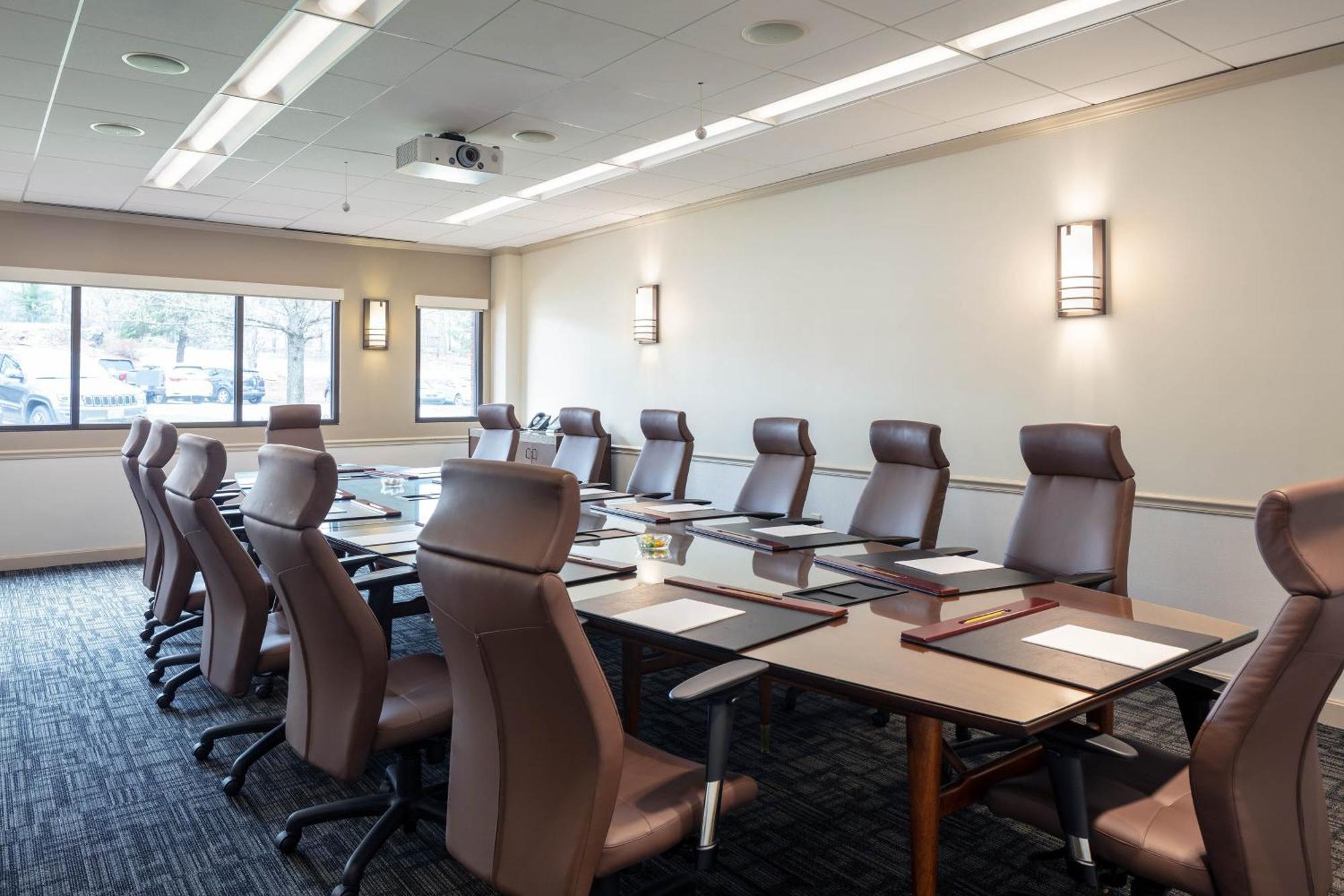 Four Points By Sheraton Norwood Conference Center Екстериор снимка