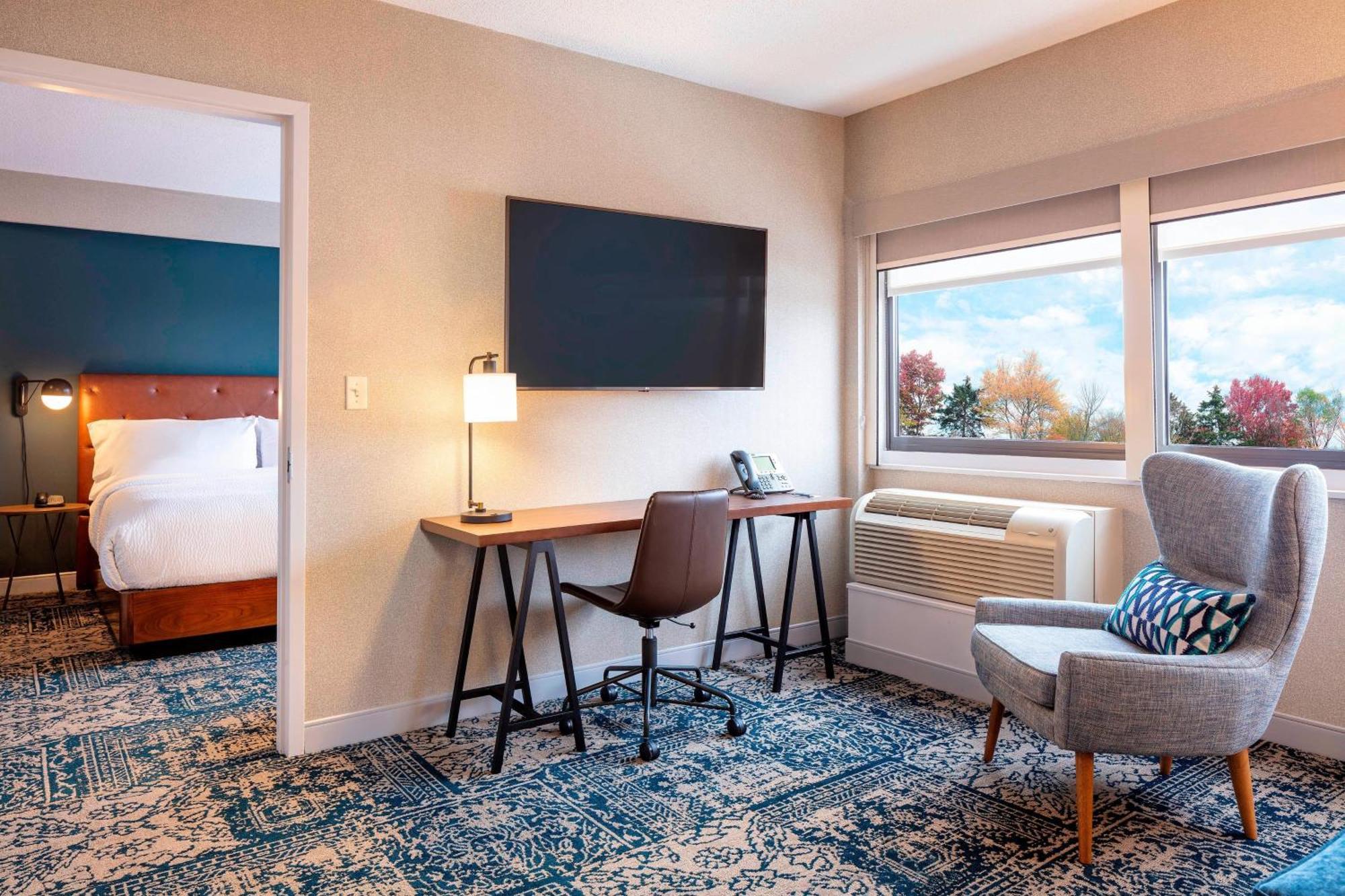 Four Points By Sheraton Norwood Conference Center Екстериор снимка