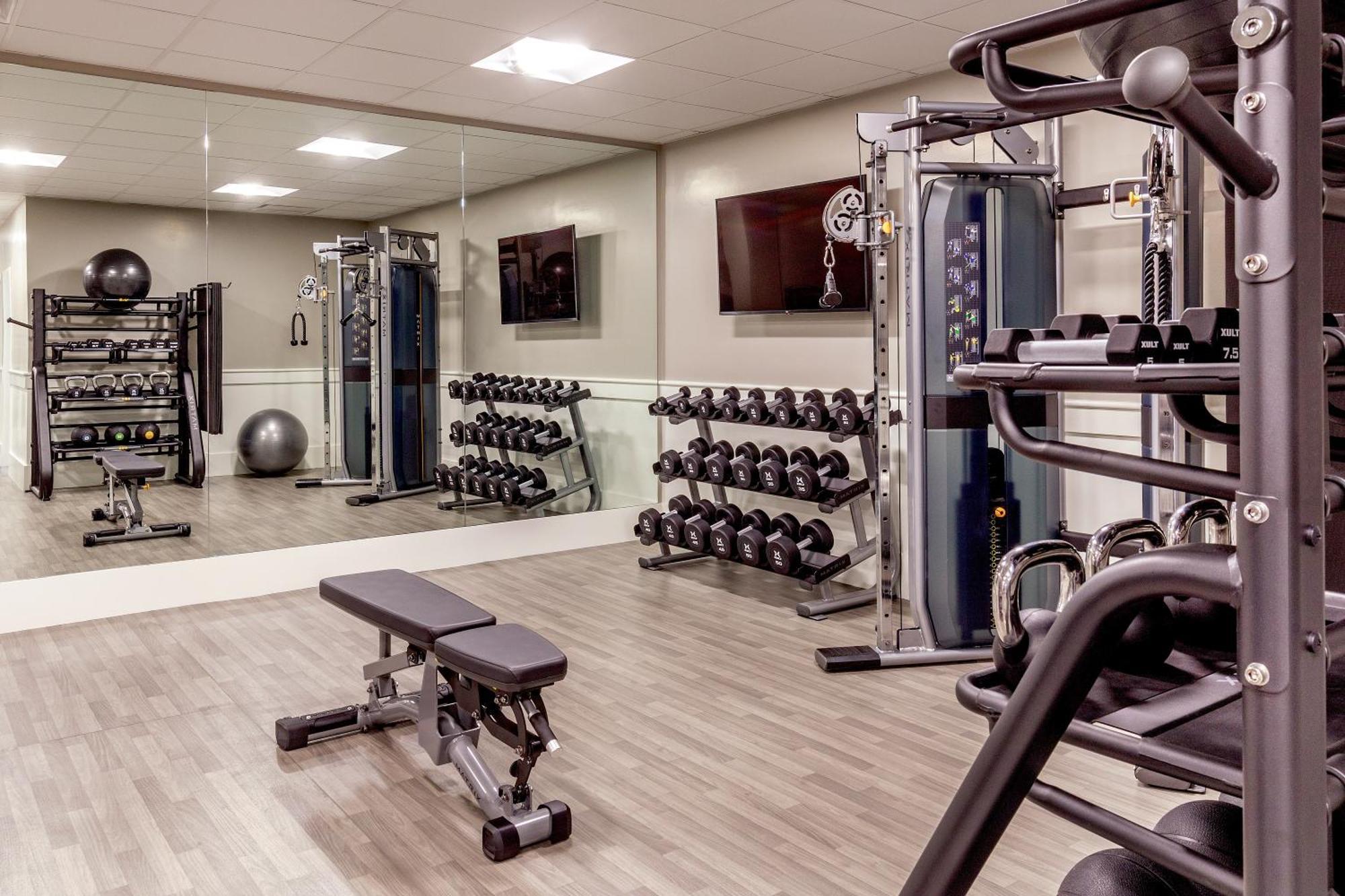 Four Points By Sheraton Norwood Conference Center Екстериор снимка